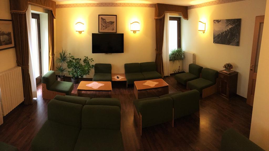 Albergo Scarpone فورني أفولتري المظهر الخارجي الصورة